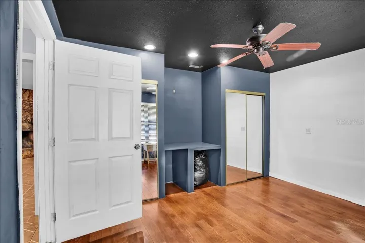 Bedroom 22