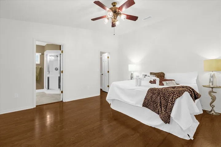 PRIME BEDROOM