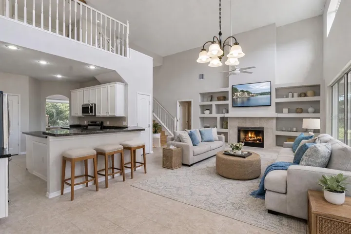 Living/ kitchen nook