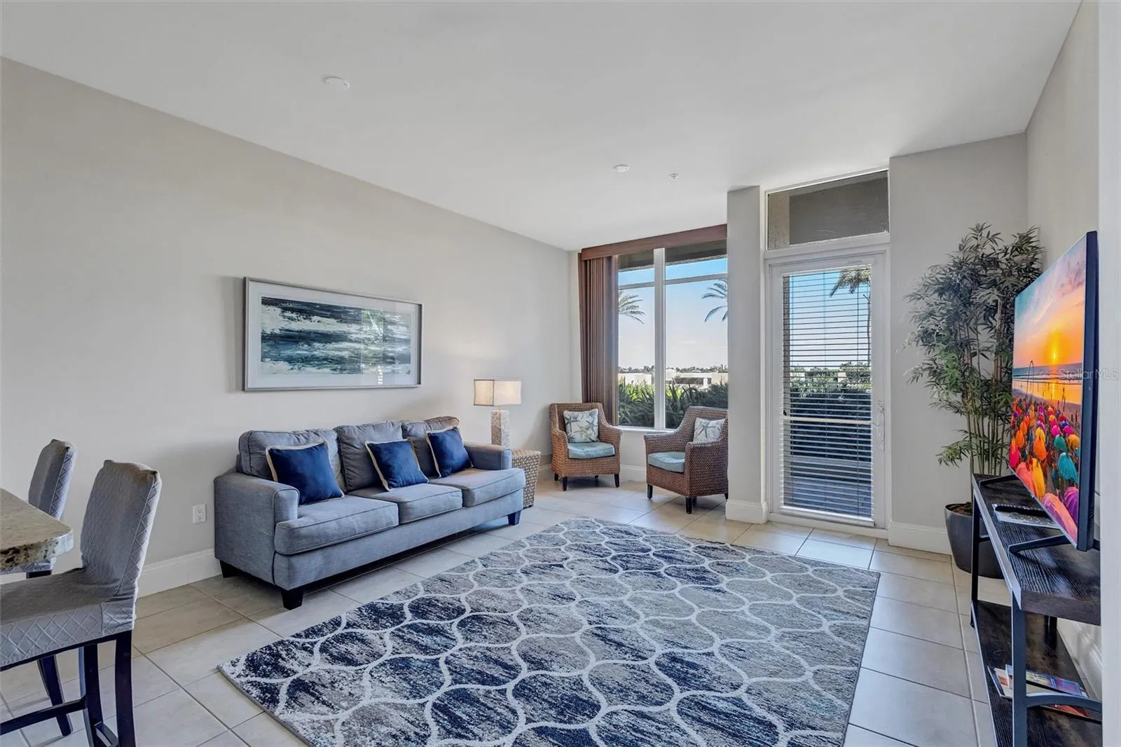 2 Large Community Guest Suites available