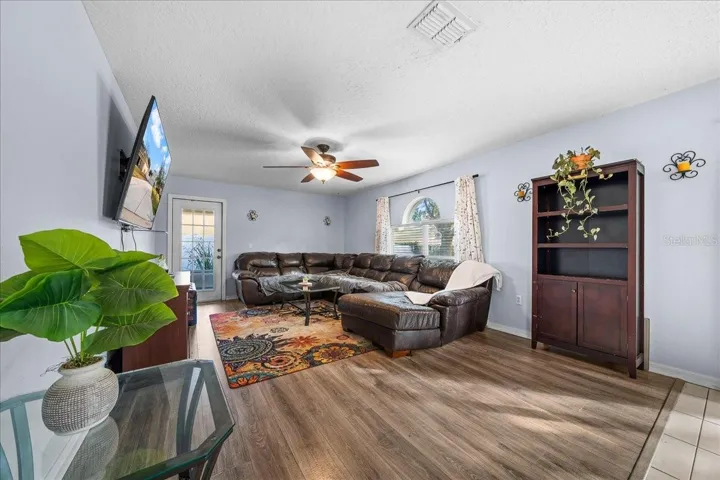 Living Room / Screened Patio