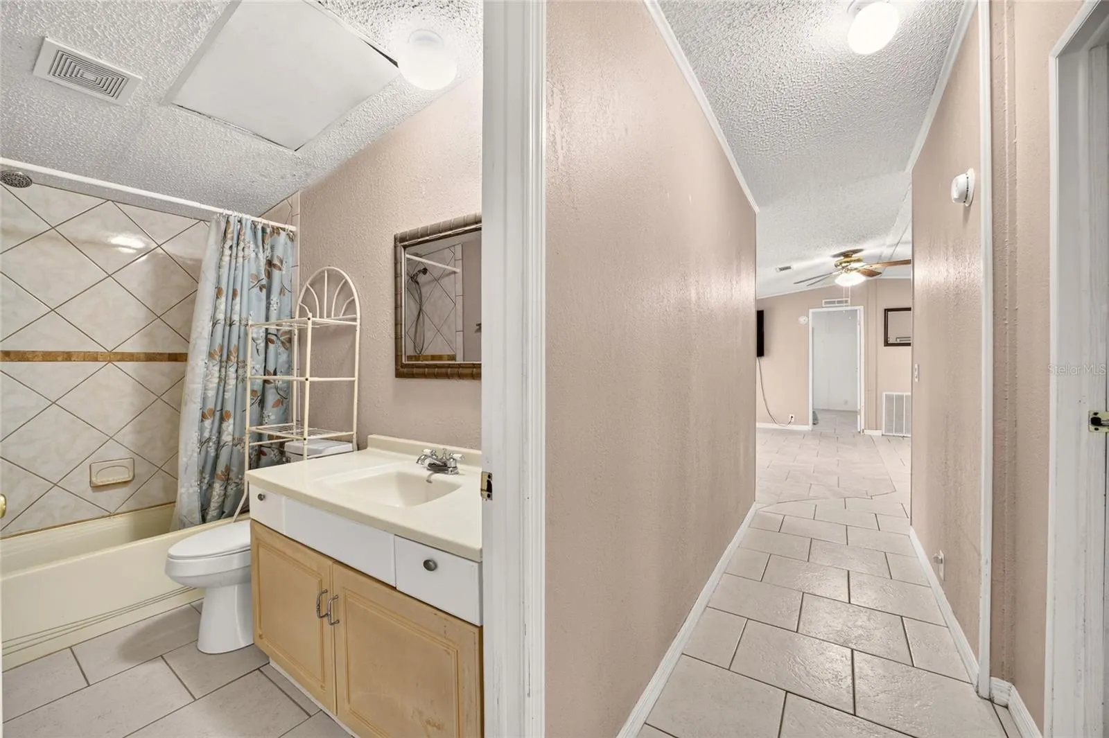 2nd Bathroom