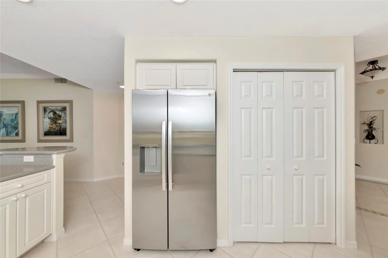 NEW Refrigerator