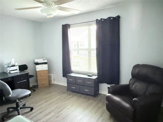 Den/Office/Bedroom No Closet