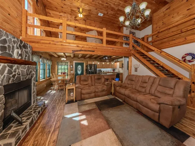 Great room, dining room, kitchen, loft