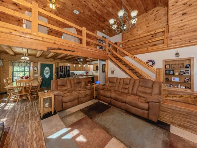 Great room, dining room, kitchen, loft