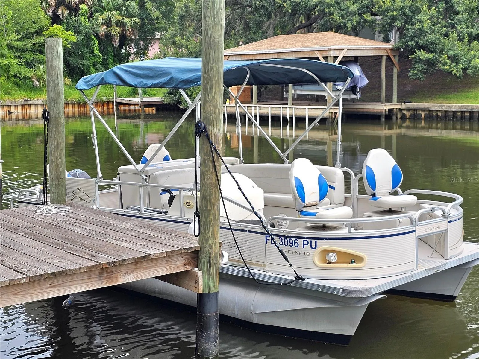 10 x 10 dock