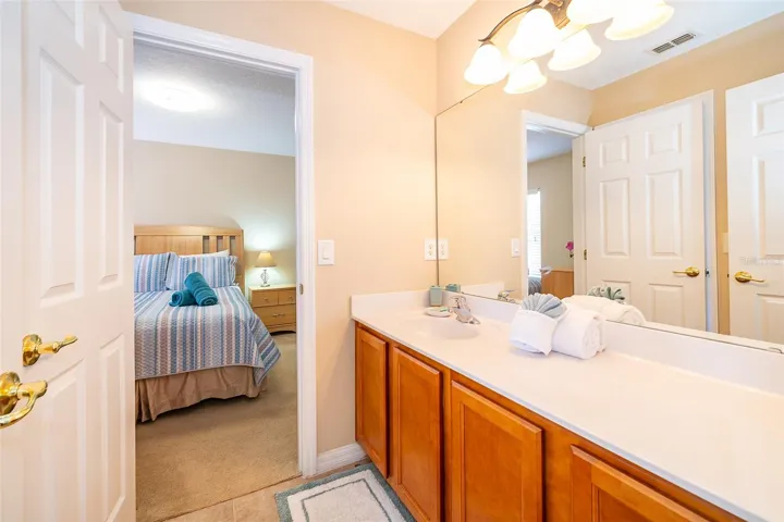 Bathroom 1a