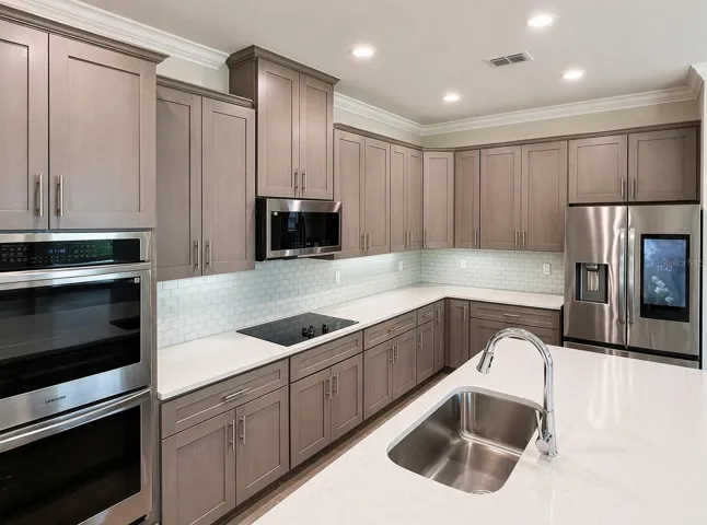 Gorgeous Gourmet Kitchen - Full line of stainless steel appliances