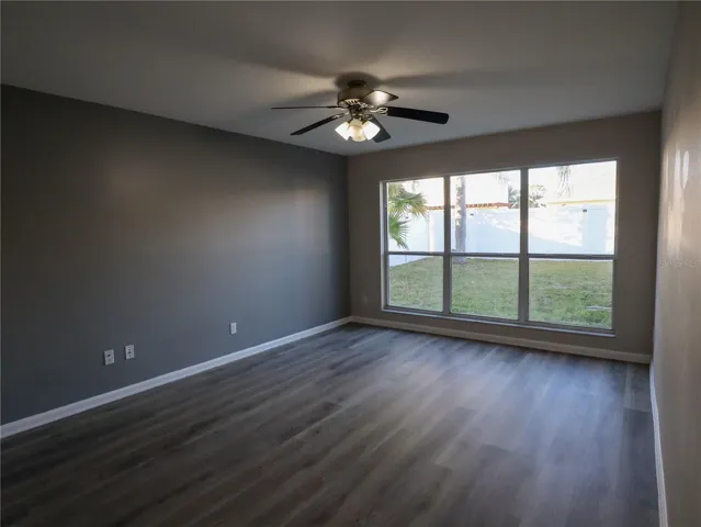 Large Master Bedroom Downstairs with Walk-In Clothet