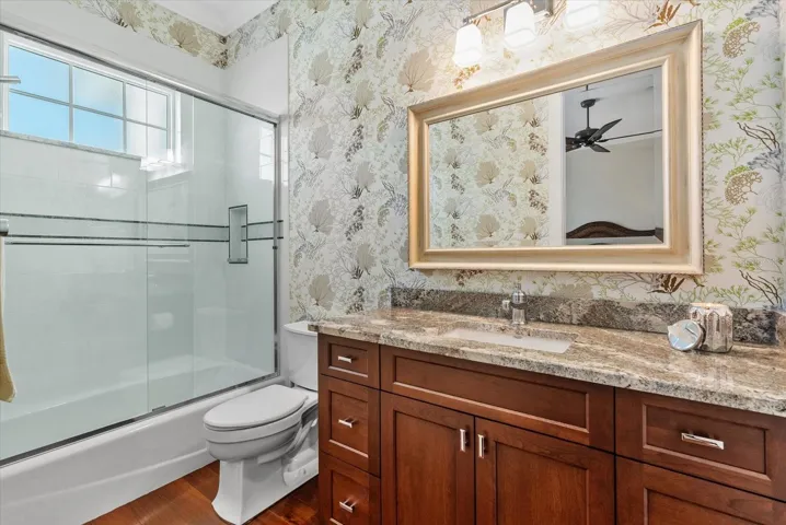 Guest Bathroom #2 (en-suite)