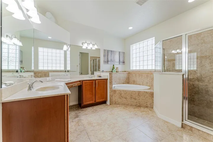 Primary Bathroom, First floor