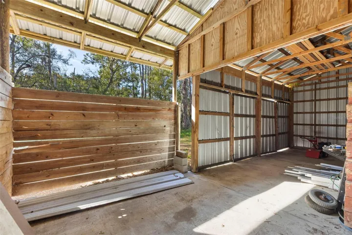 barn/out building/ storage