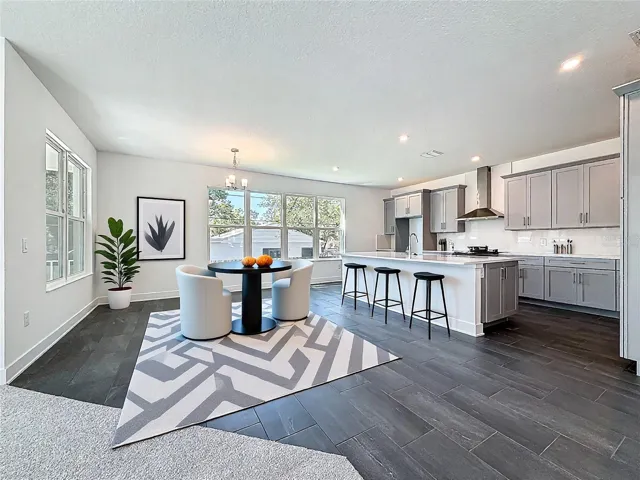 Dinning Room Virtually Staged