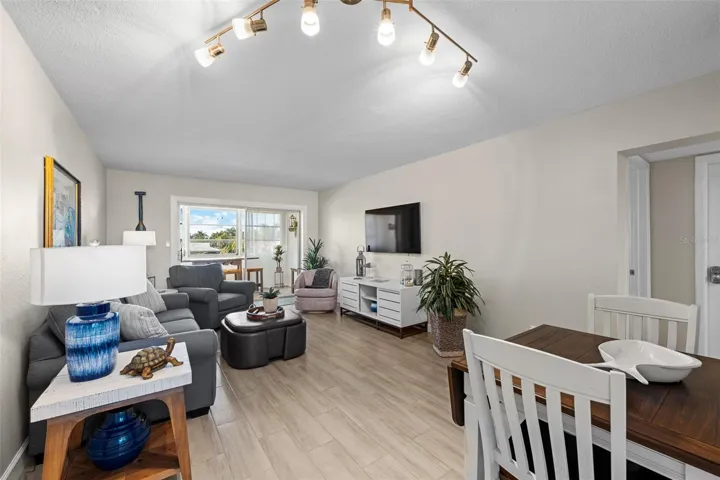 Living/Dining Room