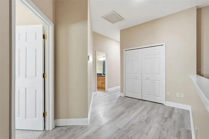 2nd floor landing