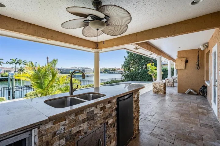 Outdoor kitchen