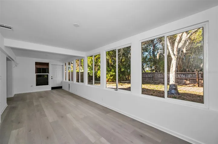 Bonus room leading to yard & pool area