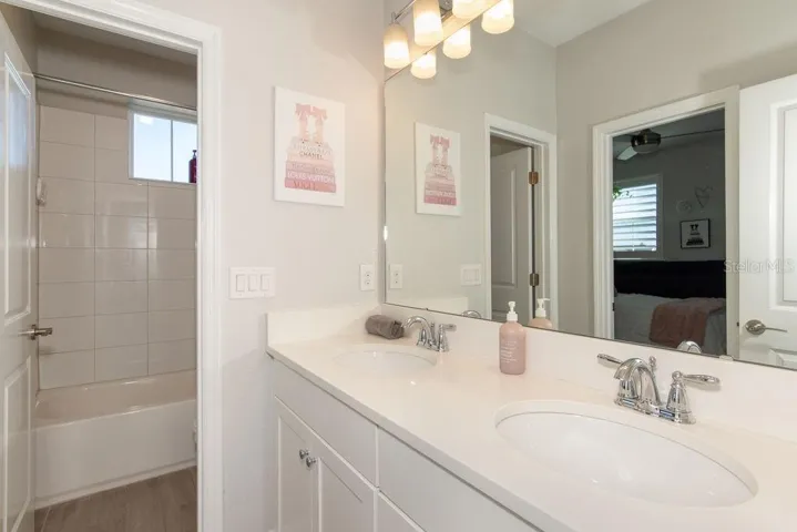 EN-SUITE BATHROOM - BEDROOM THREE