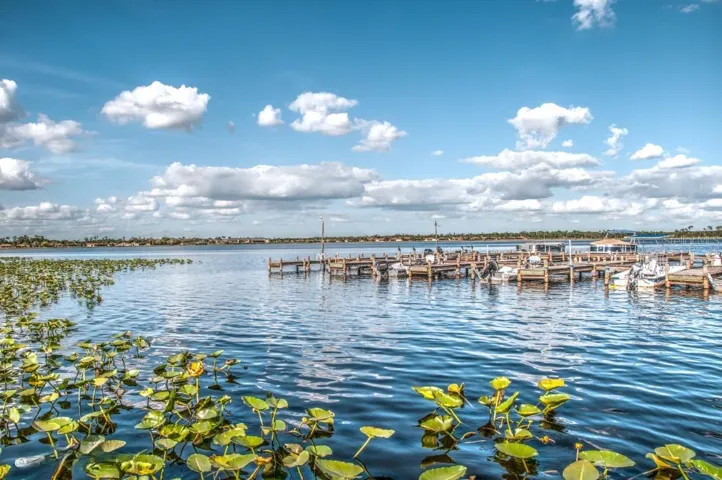 Residents can rent boat slips in the marina on Lake Ashton.