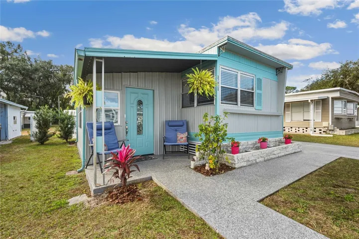 Welcome to 37020 Lois Avenue