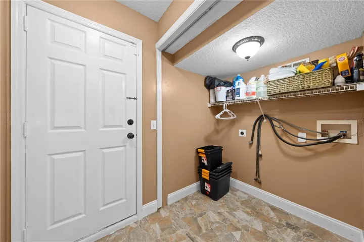 There are 2 washer and dryer hookups!