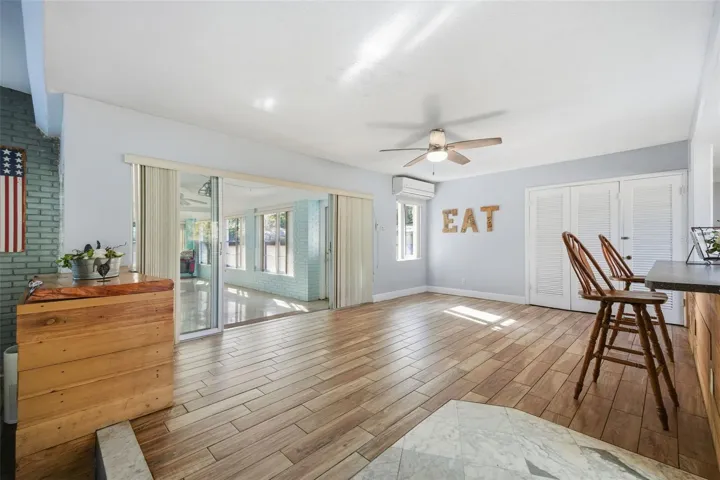 Eat in kitchen area