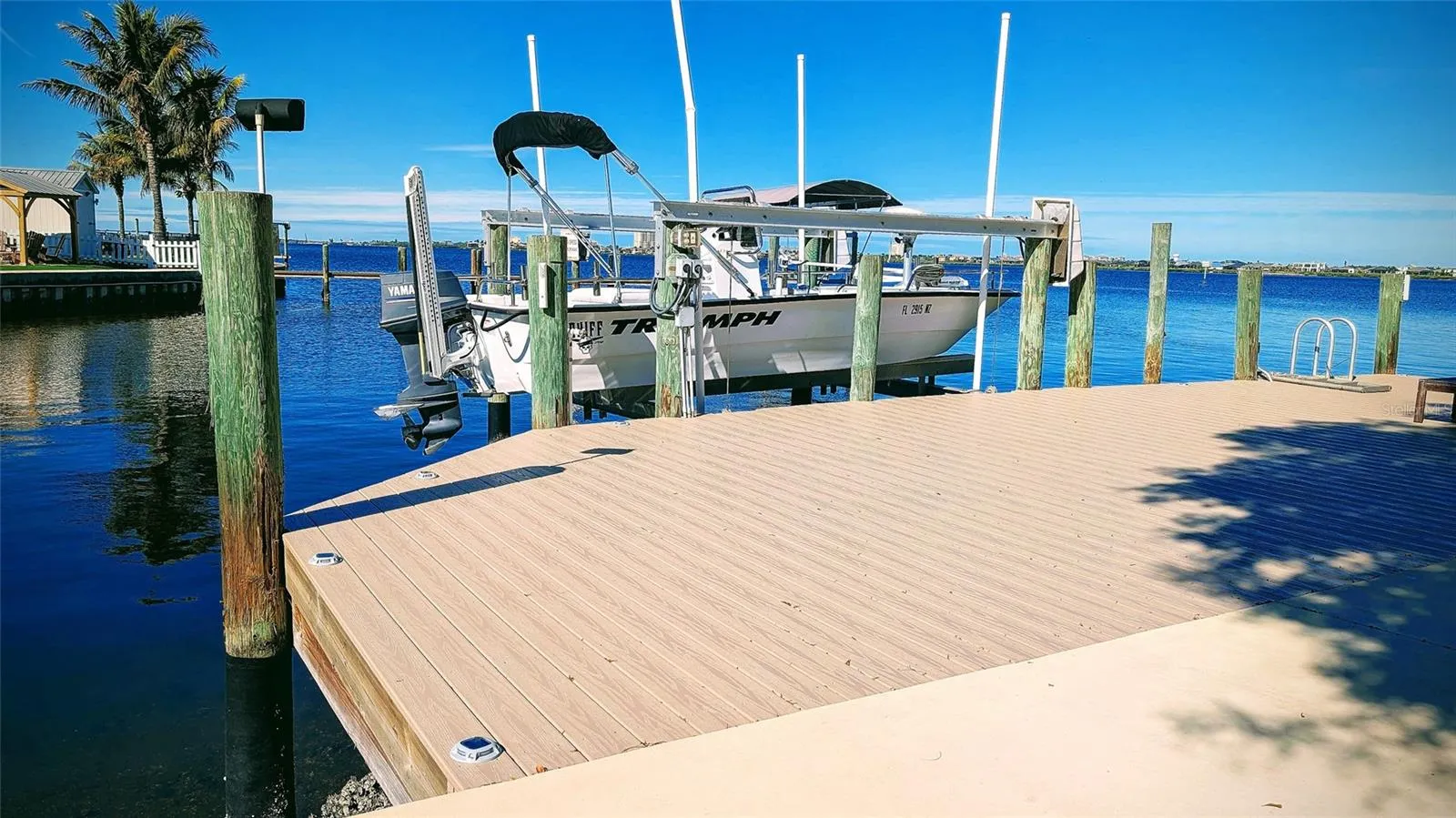 Dock & Lift