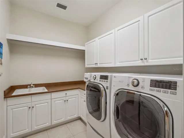 Downstairs Laundry room