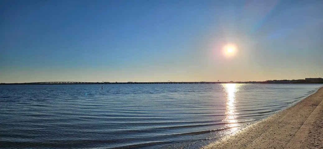 Courtney Campbell Causeway Beach