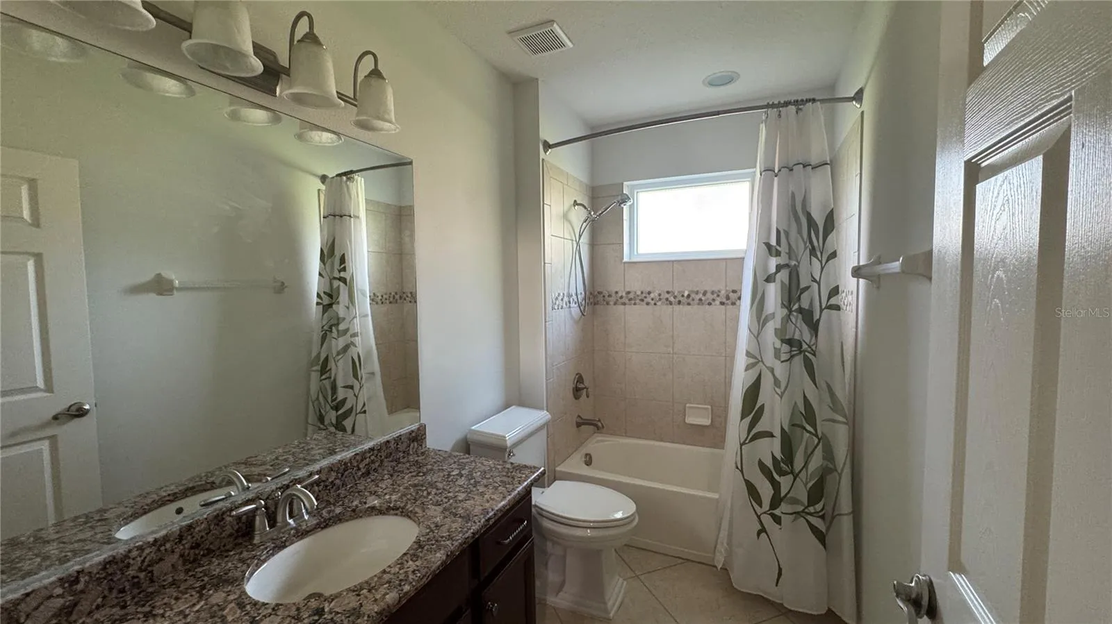 2nd Bathroom / Guest Bathroom
