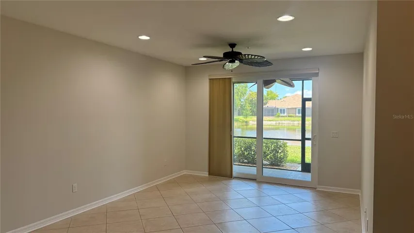 Light and Bright Living Room