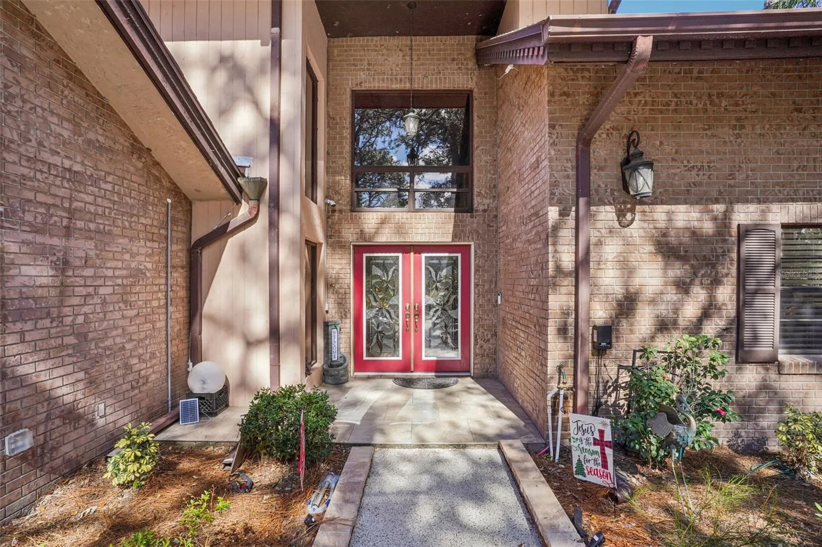 Dramatic entrance with full height foyer