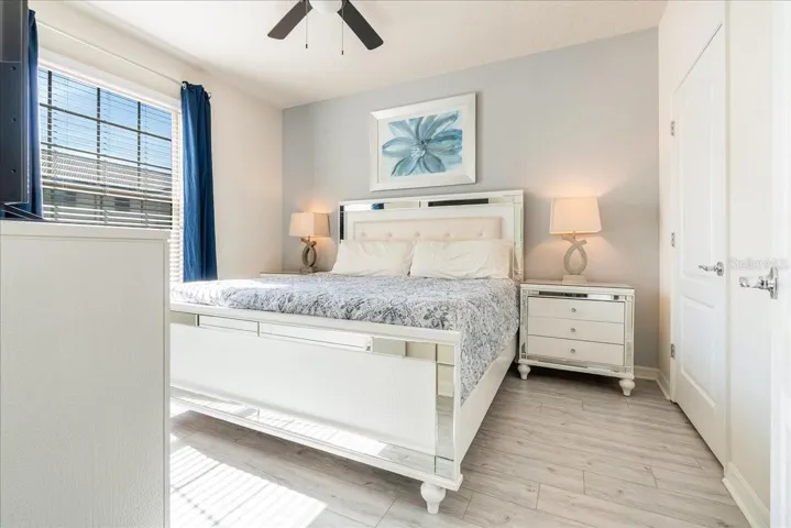 downstair bedroom