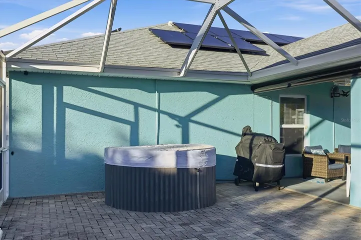 Hot Tub on Lanai