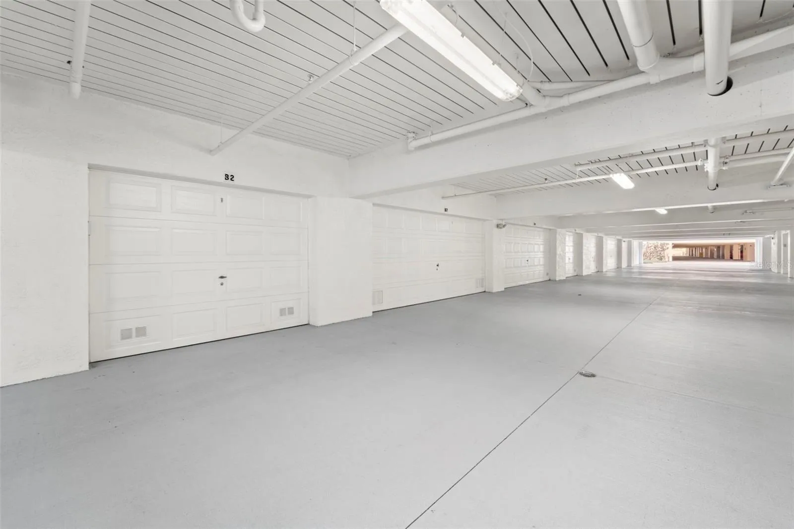 1 Car Garage