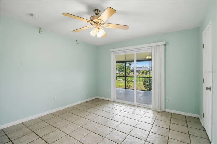 Primary Suite w/access to the lanai