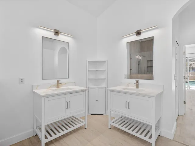 Primary Bathroom double sinks