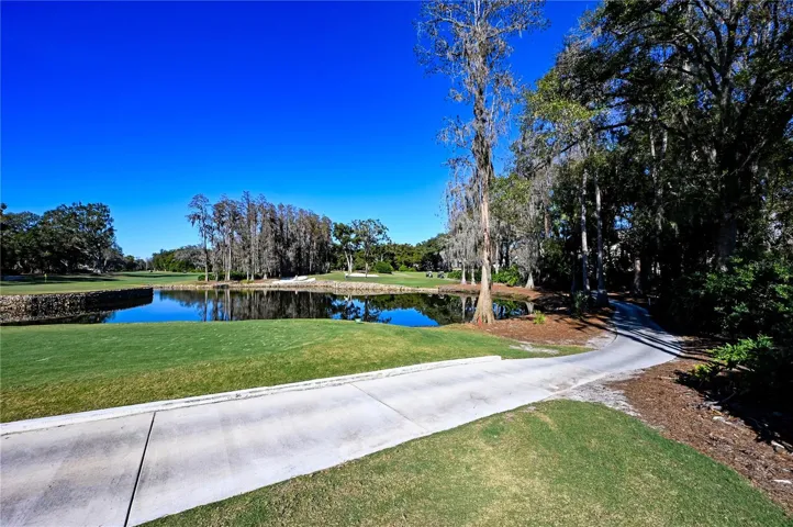 Exclusive AVILA golf course in your own backyard