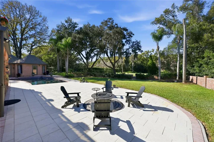 Golf course views and nice sized FENCED yard