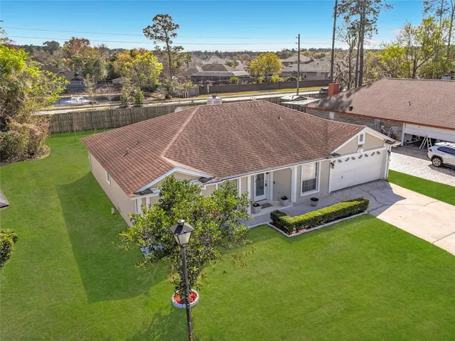Virtually landscaped lawn shown for presentation purposes