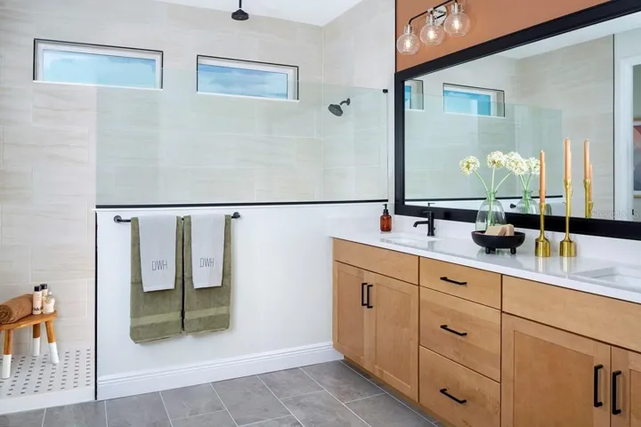 Owner's Bath