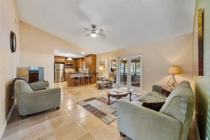 Family room/kitchen combo