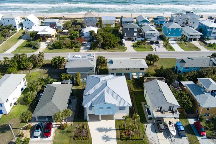6555 Engram proximity to Beach