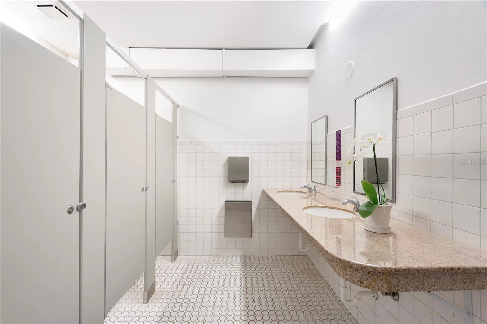 Luna 205 - Bathroom