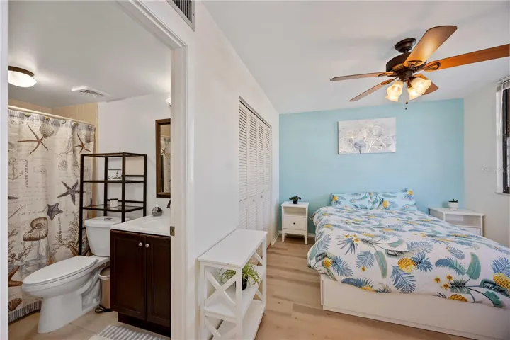 Secondary Bedroom with Private En-suite bathroom
