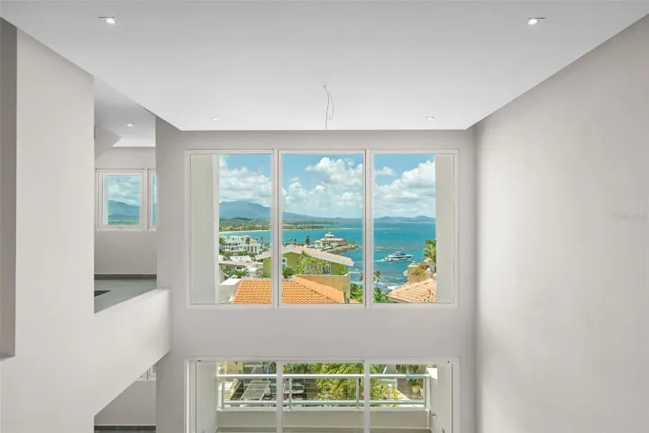 Representative photo- not actual unit. Design / features may vary.