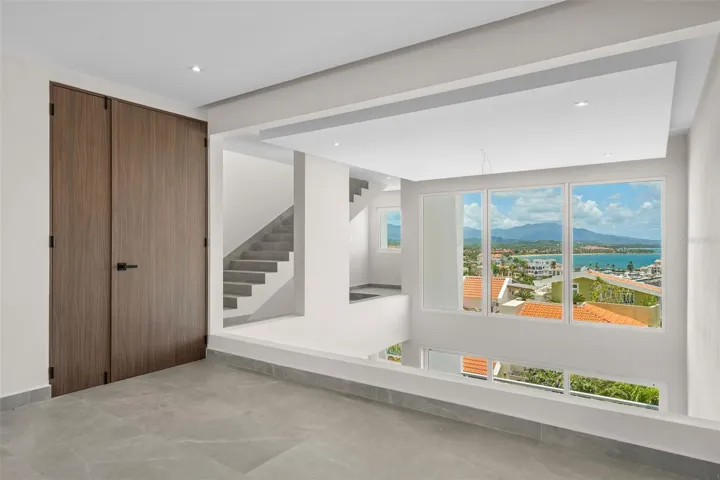 Representative photo- not actual unit. Design / features may vary.