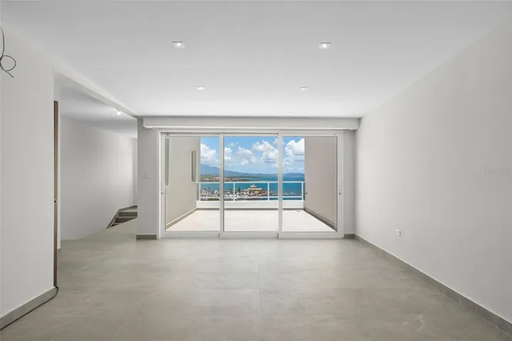 Representative photo- not actual unit. Design / features may vary.