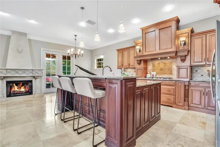 Chef's Kitchen with large Center Island